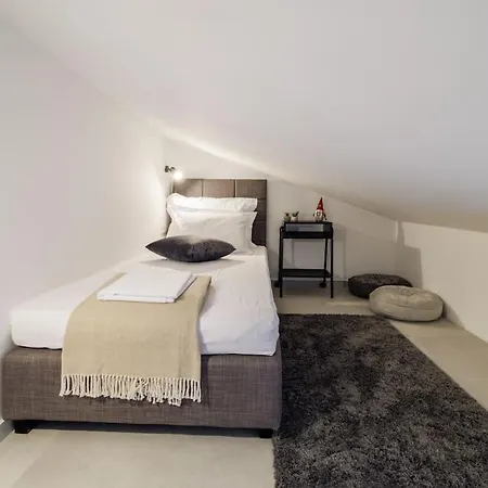 Le Maris With Indoor & Outdoor Heated Pool Villa