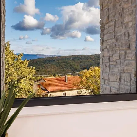 Le Maris With Indoor & Outdoor Heated Pool
