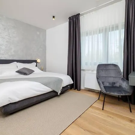 Villa Le Maris With Indoor & Outdoor Heated Pool *