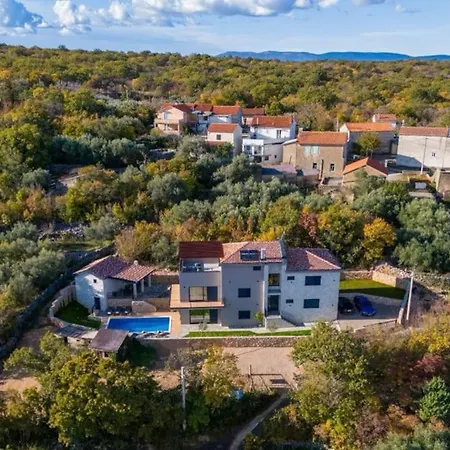 Le Maris With Indoor & Outdoor Heated Pool Dobrinj